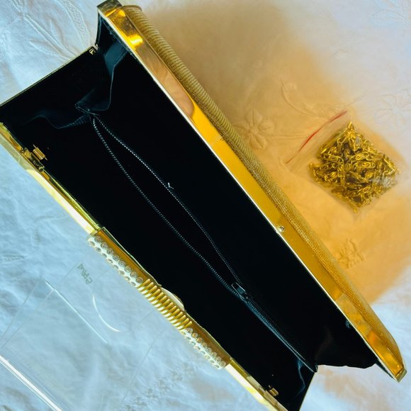 New Gold Evening Purse. - Picture 13 of 15